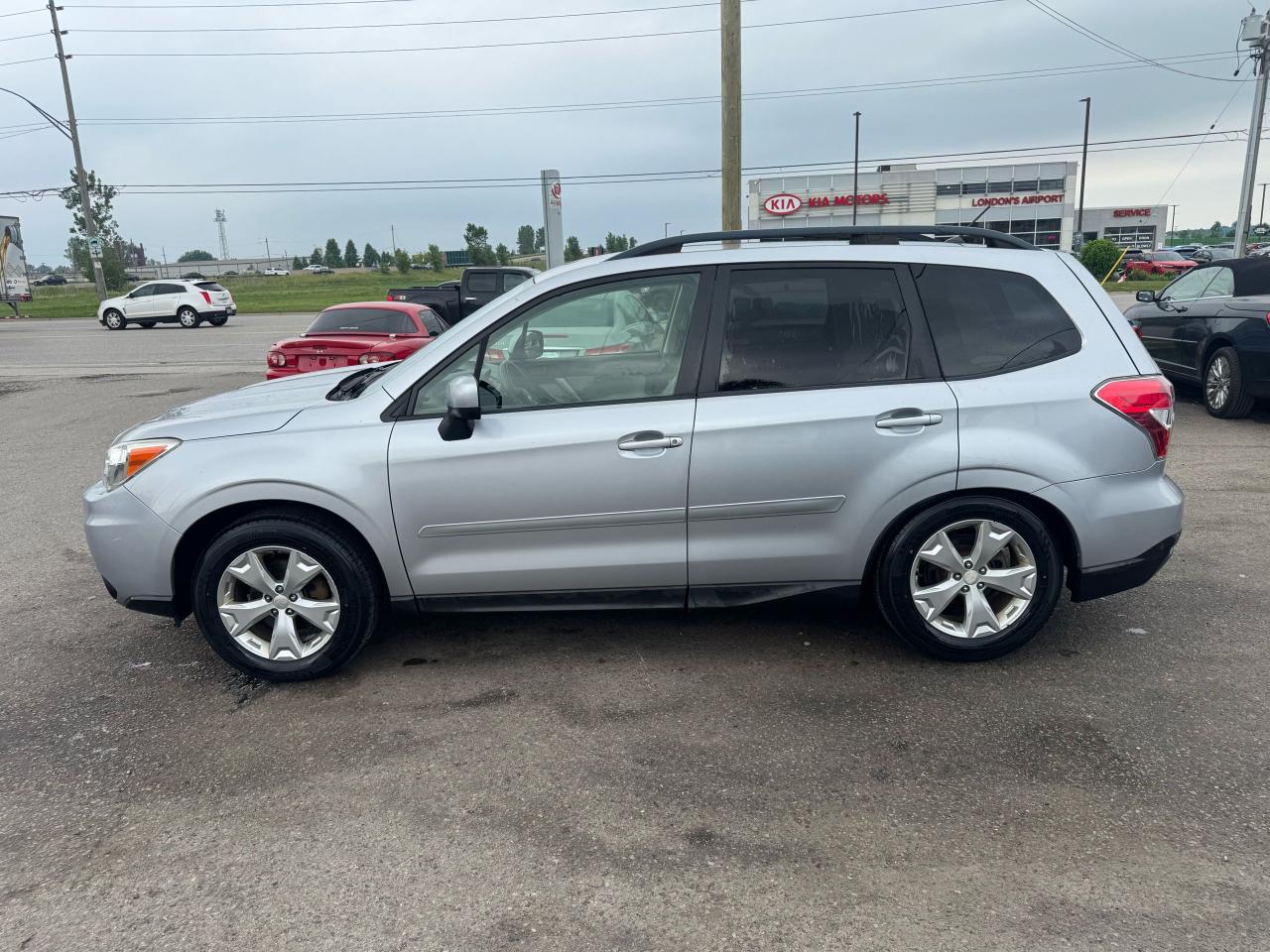 2014 Subaru Forester PREMIUM, MANUAL, PZEV, ONLY 79KMS, CERTIFIED - Photo #2