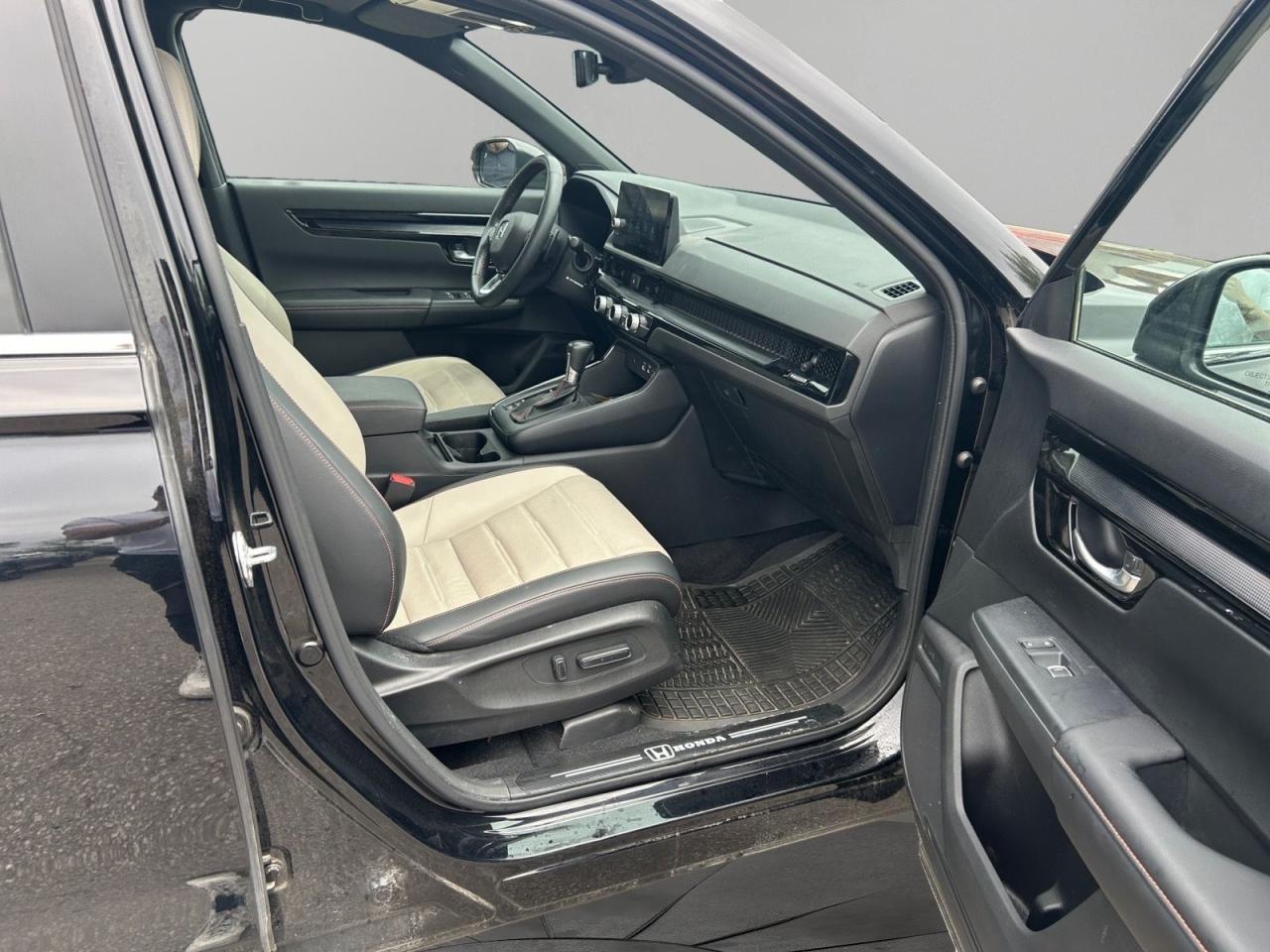 2024 Honda CR-V Touring Photo