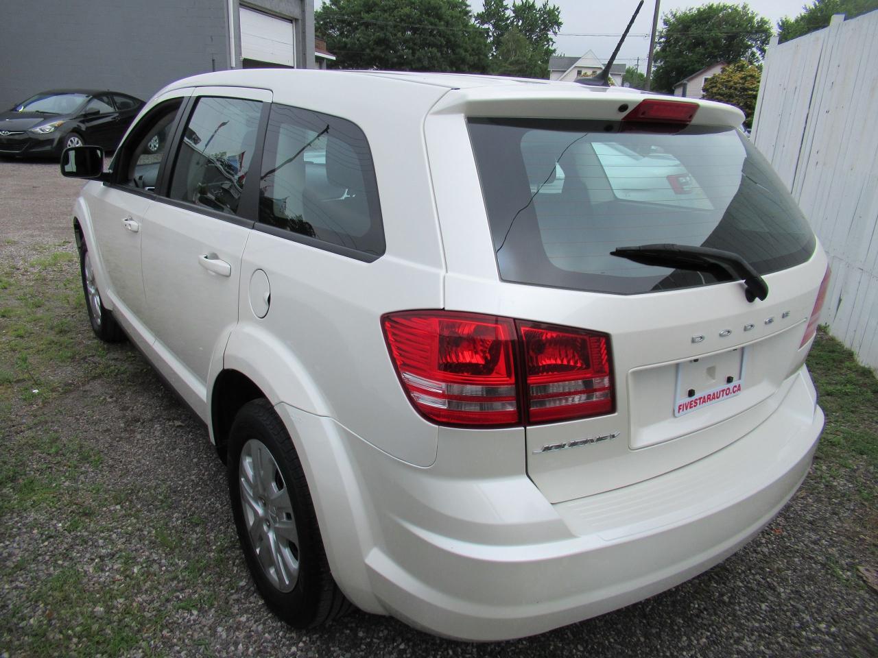 2016 Dodge Journey SE Plus Photo2