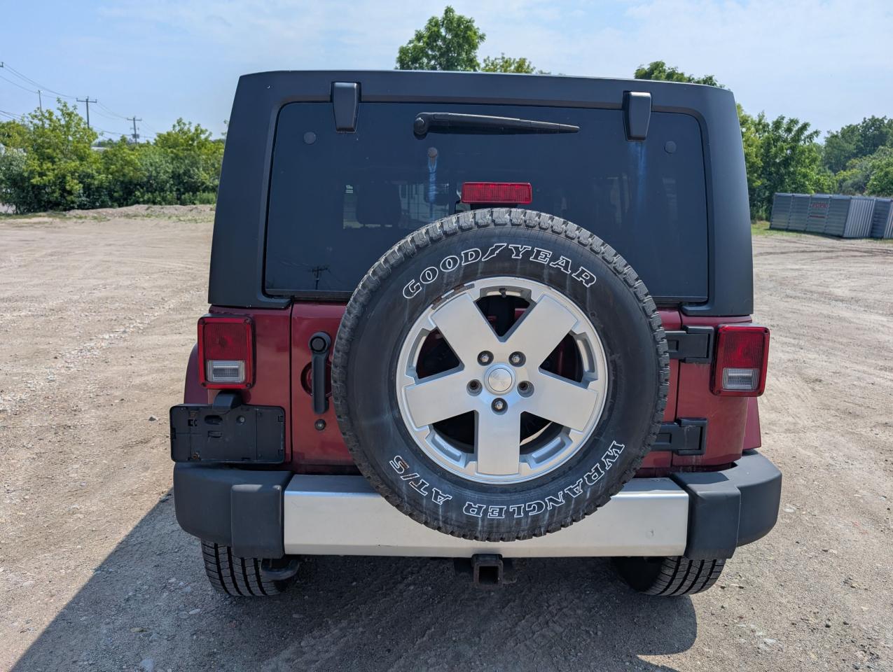 2011 Jeep Wrangler Sahara - Photo #7