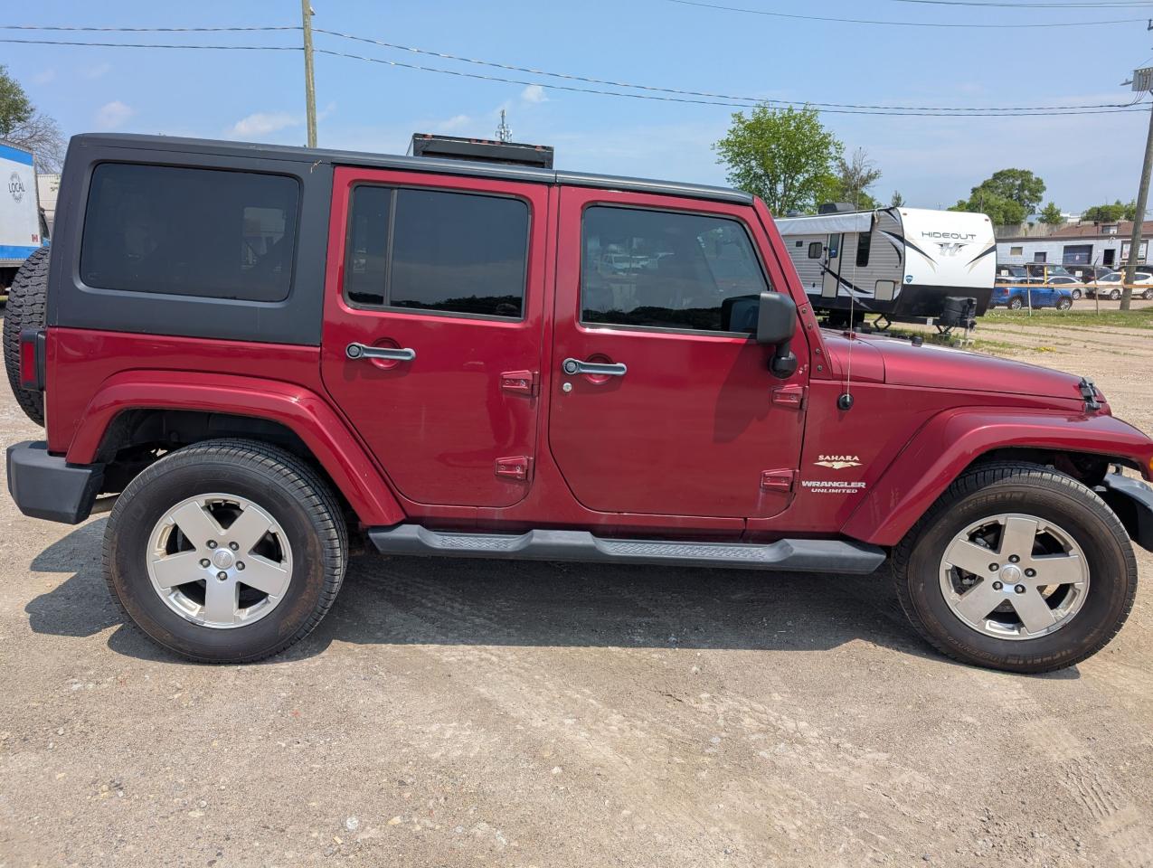2011 Jeep Wrangler Sahara - Photo #6