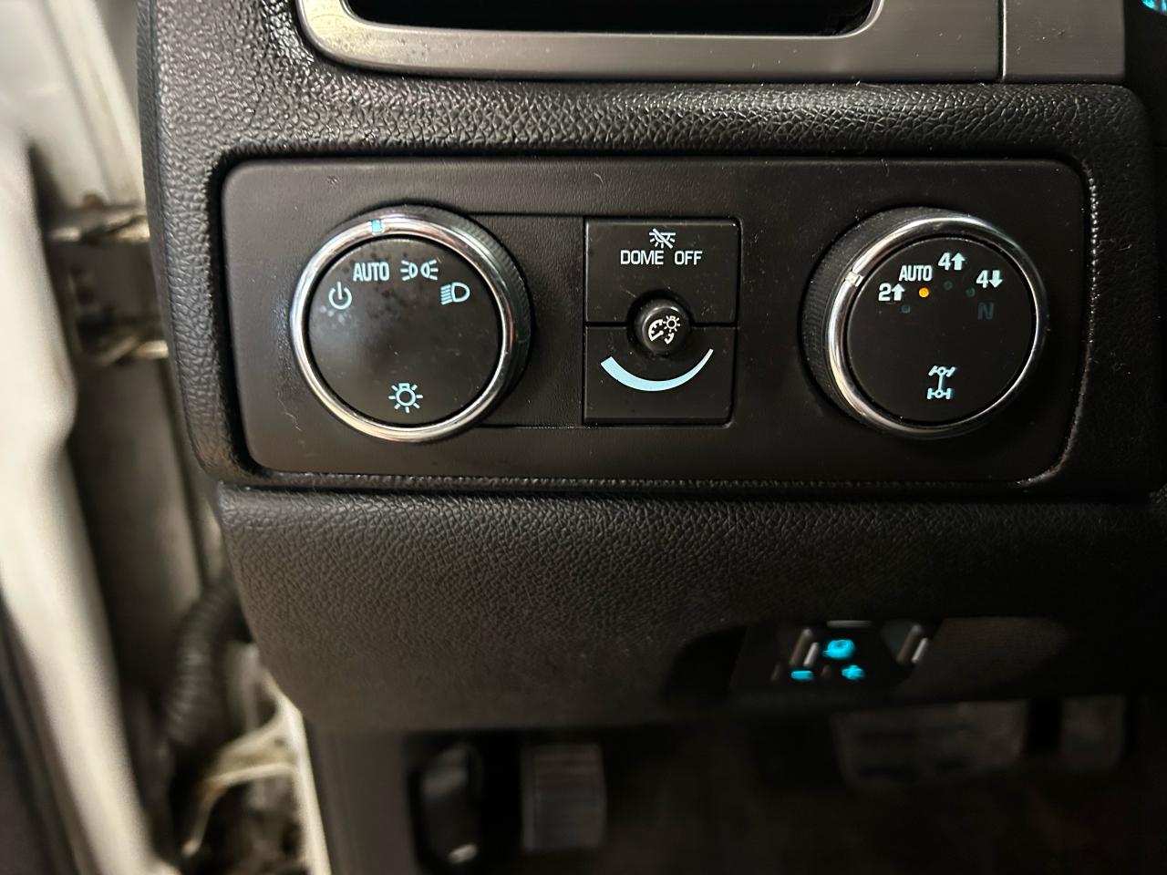 2011 Chevrolet Avalanche LS - Photo #13
