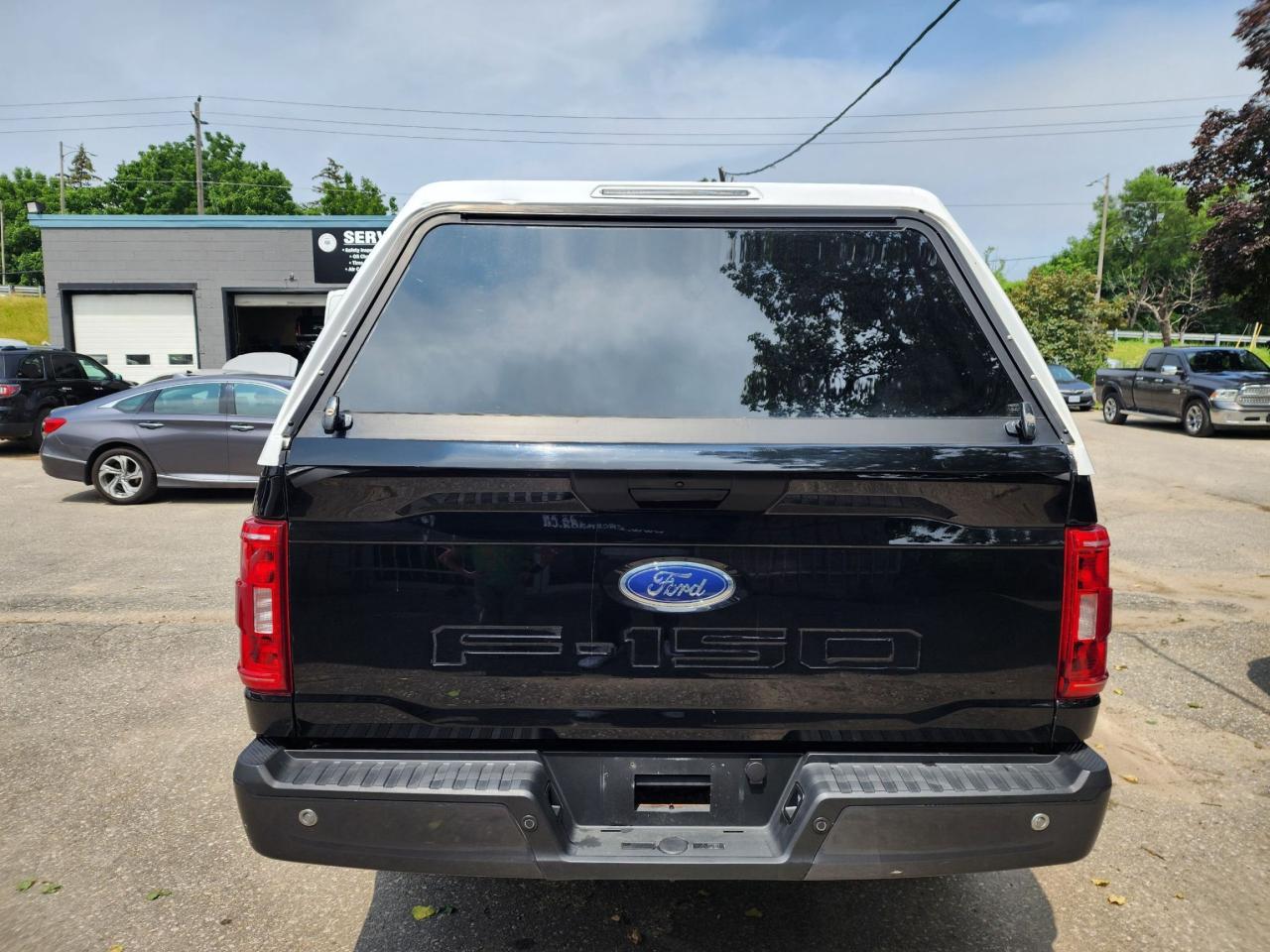 2021 Ford F-150 XLT l Clean Carfax l No Accident l Mint Condition