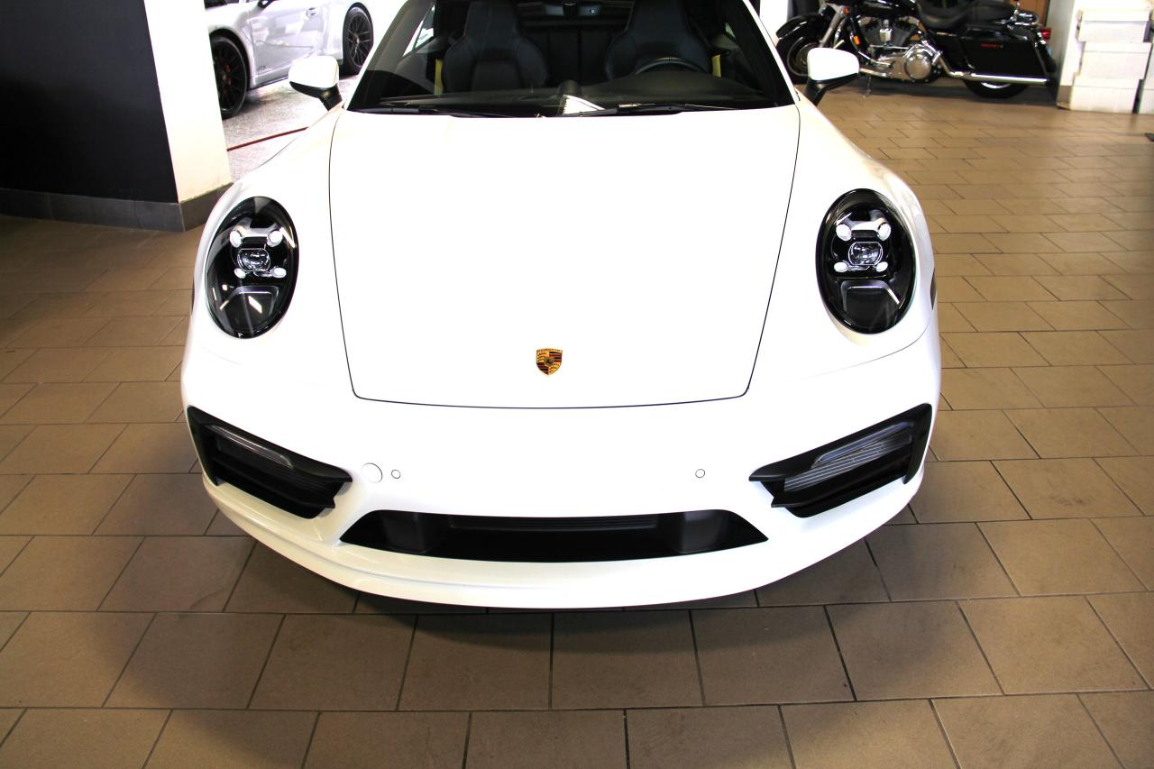 2022 Porsche 911 Carrera 4 Cabriolet - Photo #2
