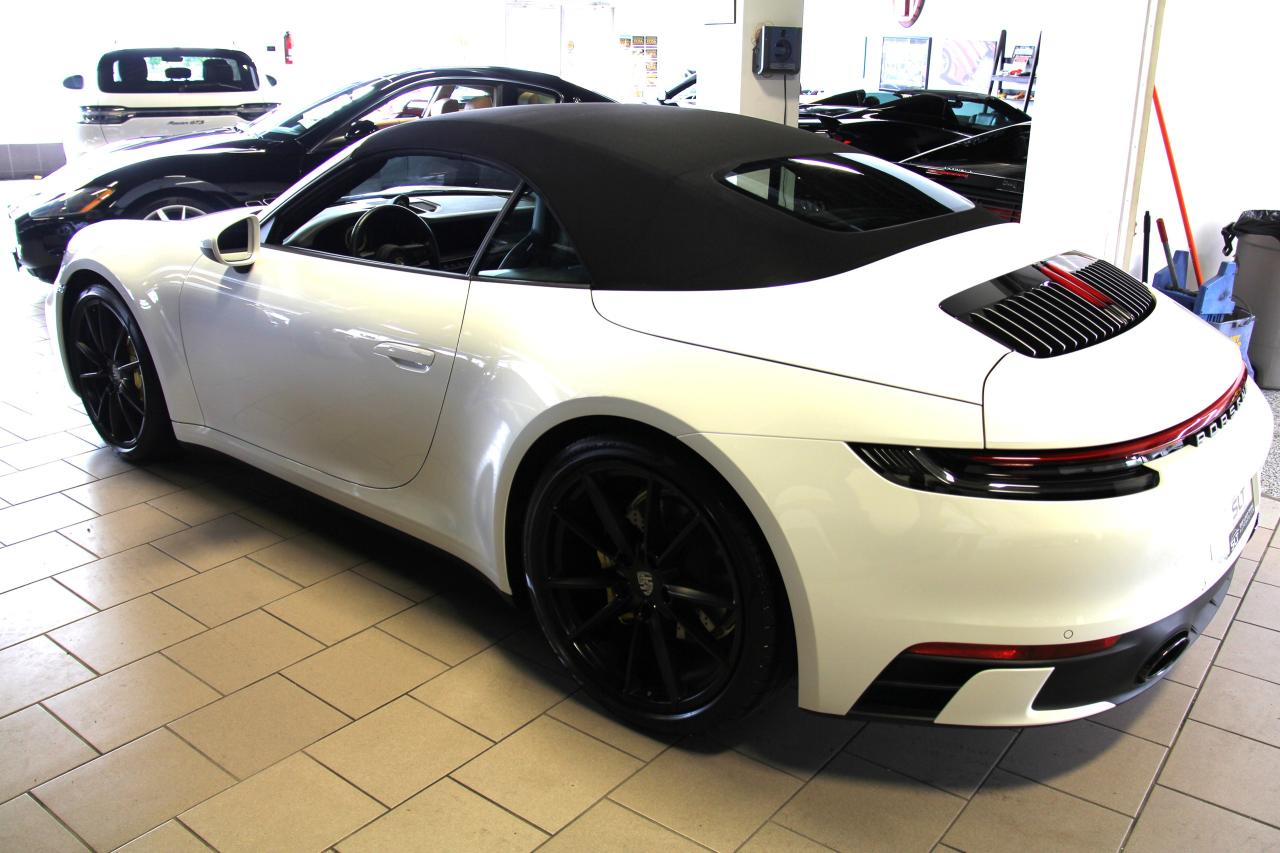 2022 Porsche 911 Carrera 4 Cabriolet - Photo #5