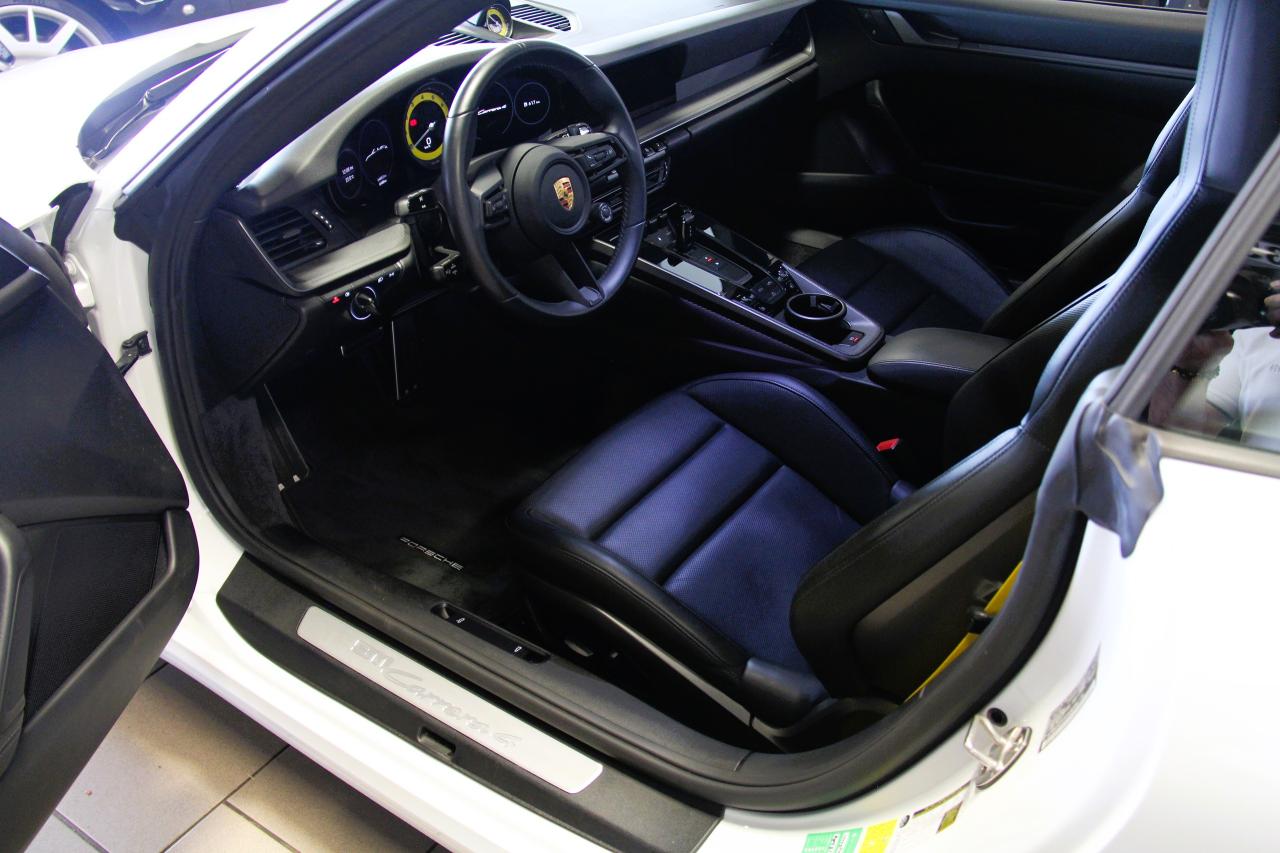 2022 Porsche 911 Carrera 4 Cabriolet - Photo #8