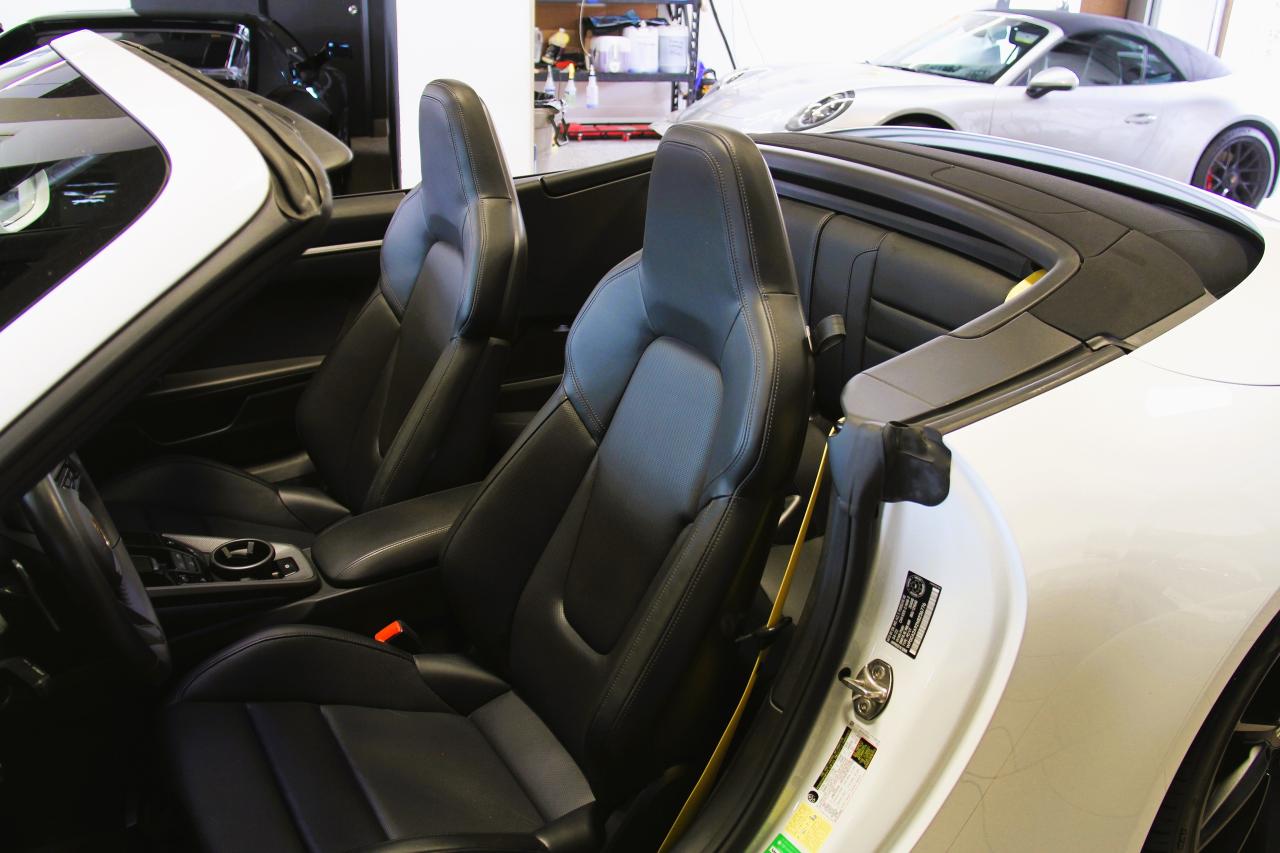 2022 Porsche 911 Carrera 4 Cabriolet - Photo #14
