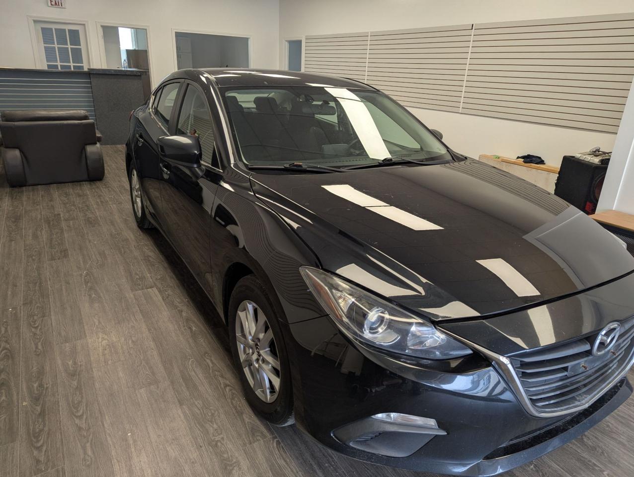 2014 Mazda MAZDA3 GS-SKYl Regularly Servicedl Fuel Efficientl Photo2