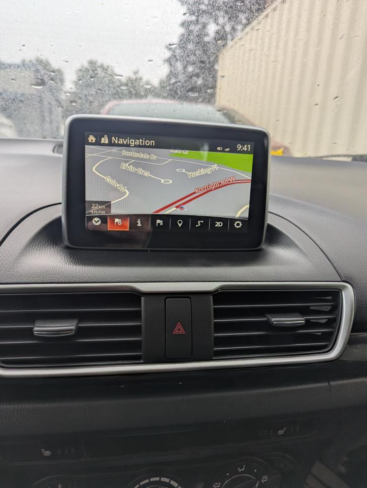 2014 Mazda MAZDA3 GS-SKYl Regularly Servicedl Fuel Efficientl - Photo #19