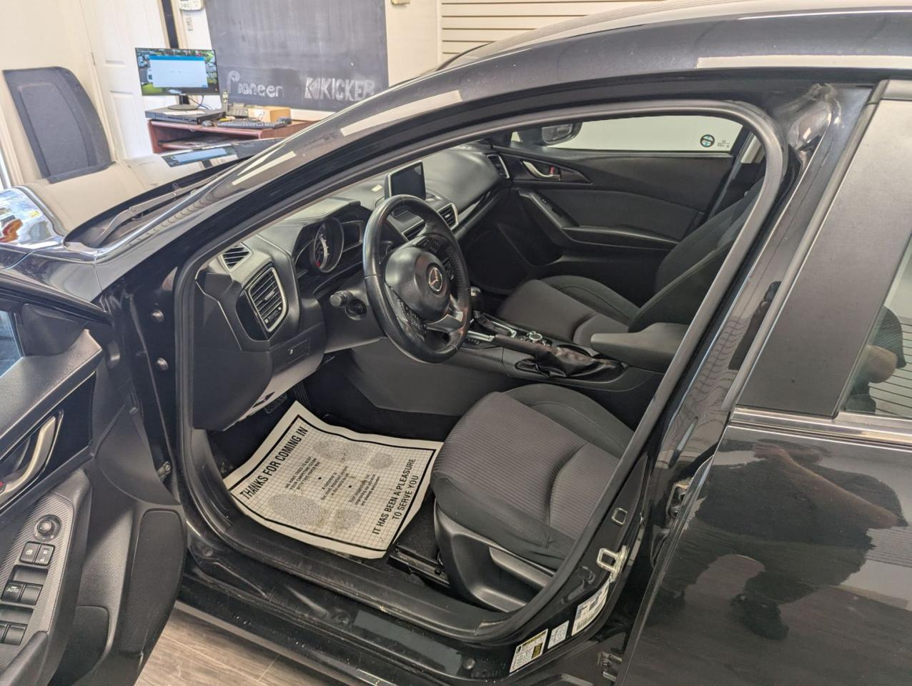 2014 Mazda MAZDA3 GS-SKY
