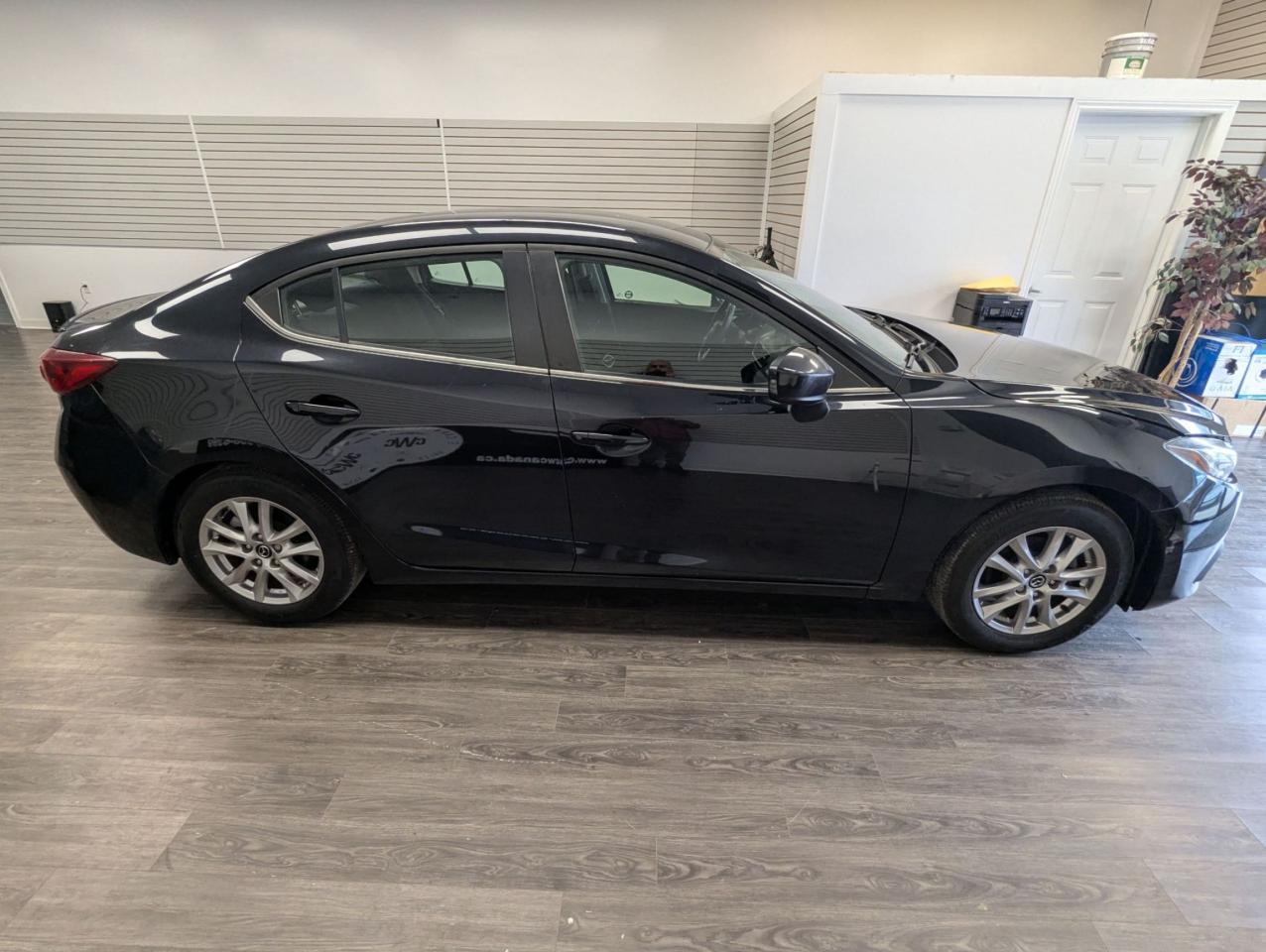 2014 Mazda MAZDA3 GS-SKY