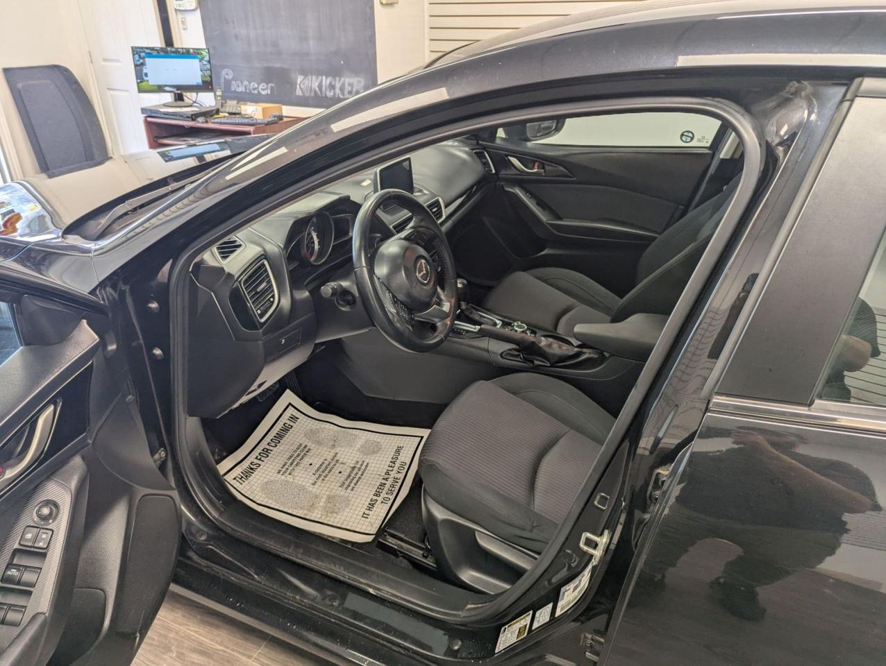 2014 Mazda MAZDA3 GS-SKYl Regularly Servicedl Fuel Efficientl