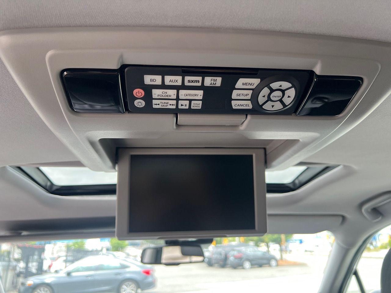 2018 Honda Pilot Touring AWD Photo39