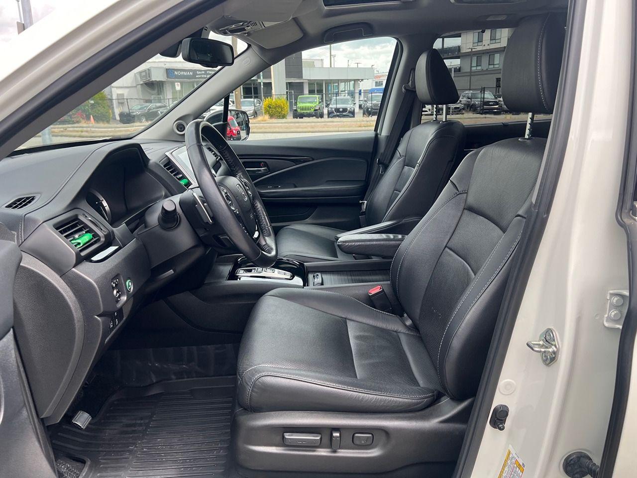 2018 Honda Pilot Touring AWD Photo40