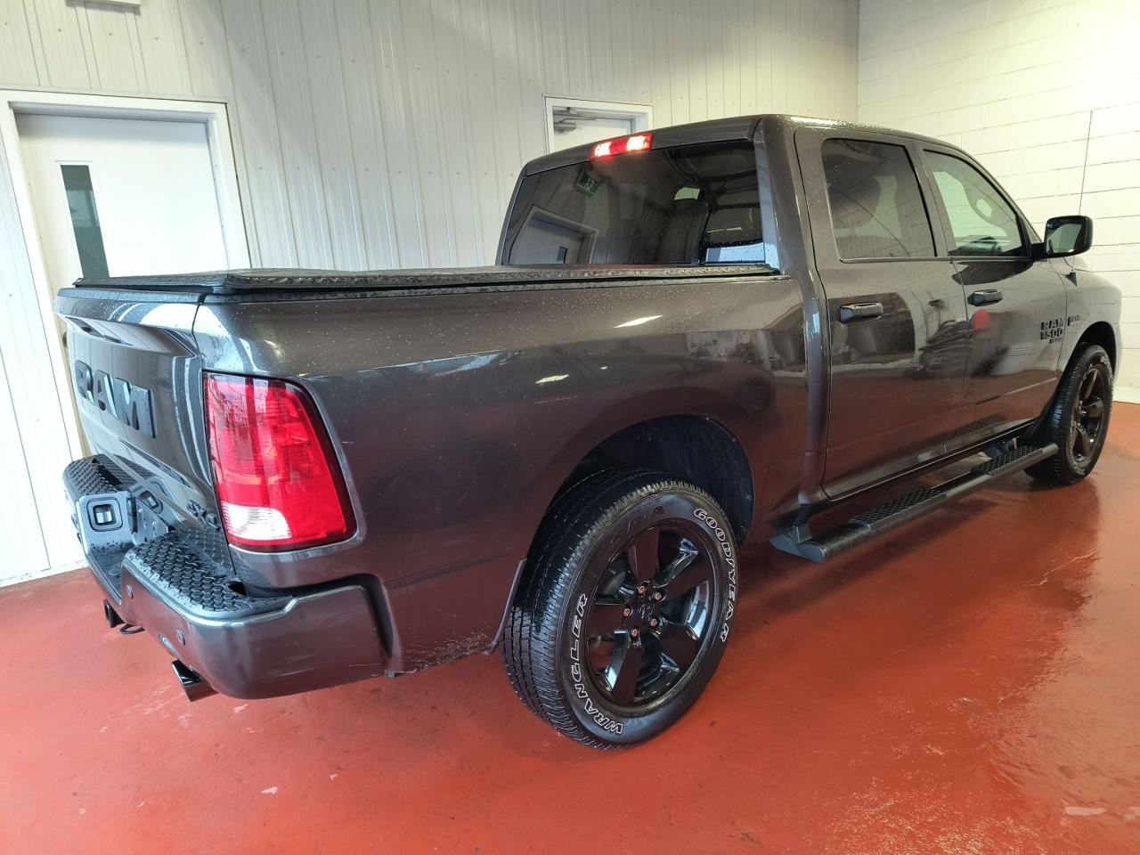 2023 RAM 1500 Classic EXPRESS Photo1