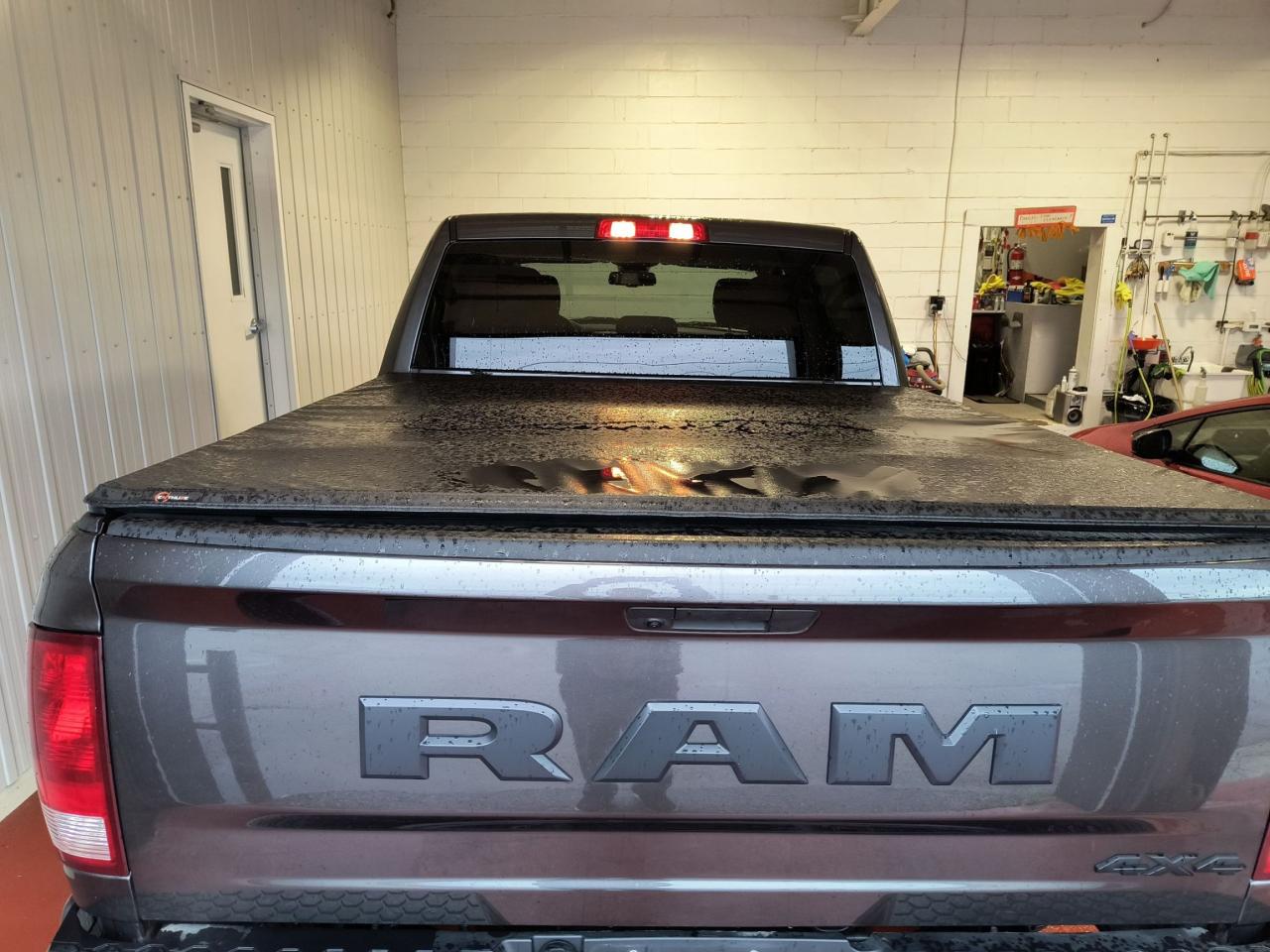 2023 RAM 1500 Classic EXPRESS Photo