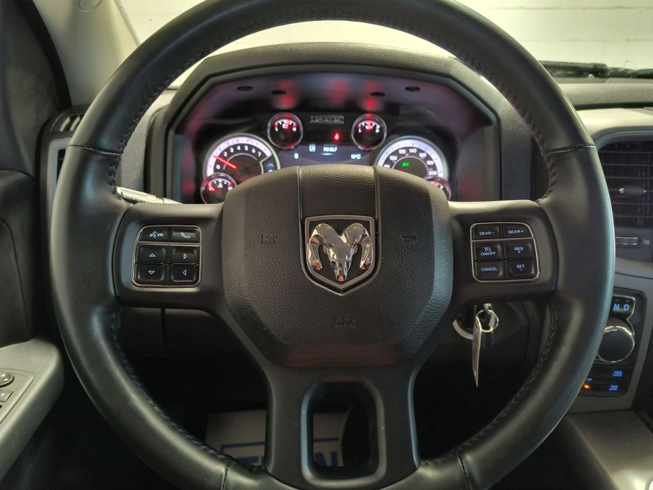 2023 RAM 1500 Classic EXPRESS Photo