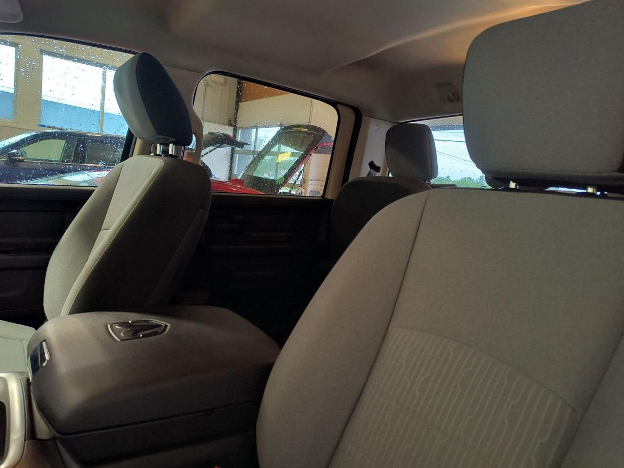 2023 RAM 1500 Classic EXPRESS Photo