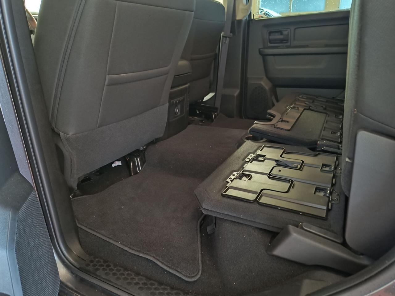 2023 RAM 1500 Classic EXPRESS Photo