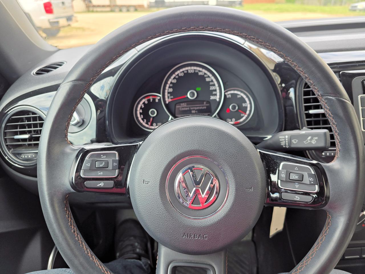 2015 Volkswagen Beetle Comfortline | Sunroof | Low KM - Photo #10