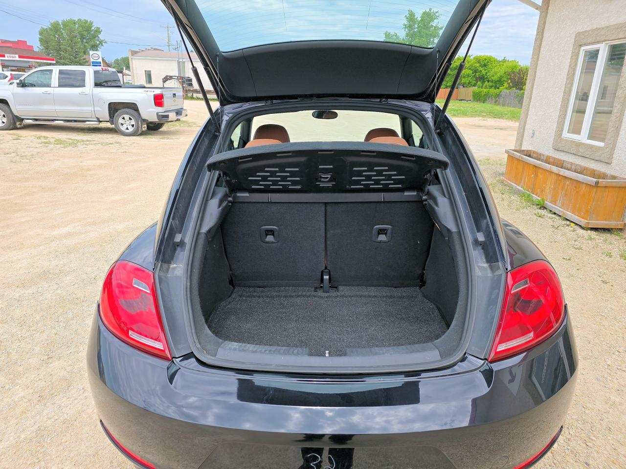 2015 Volkswagen Beetle Comfortline | Sunroof | Low KM - Photo #19
