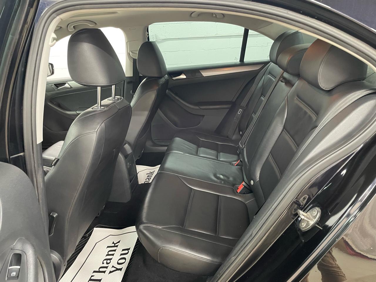 2017 Volkswagen Jetta 4dr 1.8 TSI Auto Highline Photo6