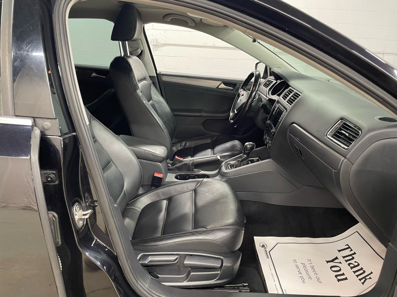 2017 Volkswagen Jetta 4dr 1.8 TSI Auto Highline Photo11