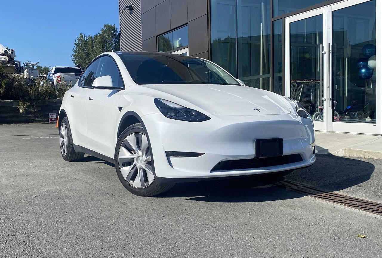 Used 2023 Tesla Model Y LONG RANGE for sale in Abbotsford, BC