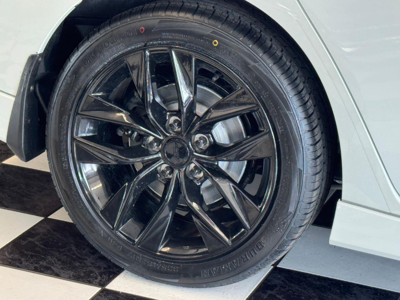 2017 Toyota Corolla iM Hatchback+New Tires+Alloys+Brakes+CLEAN CARFAX Photo47