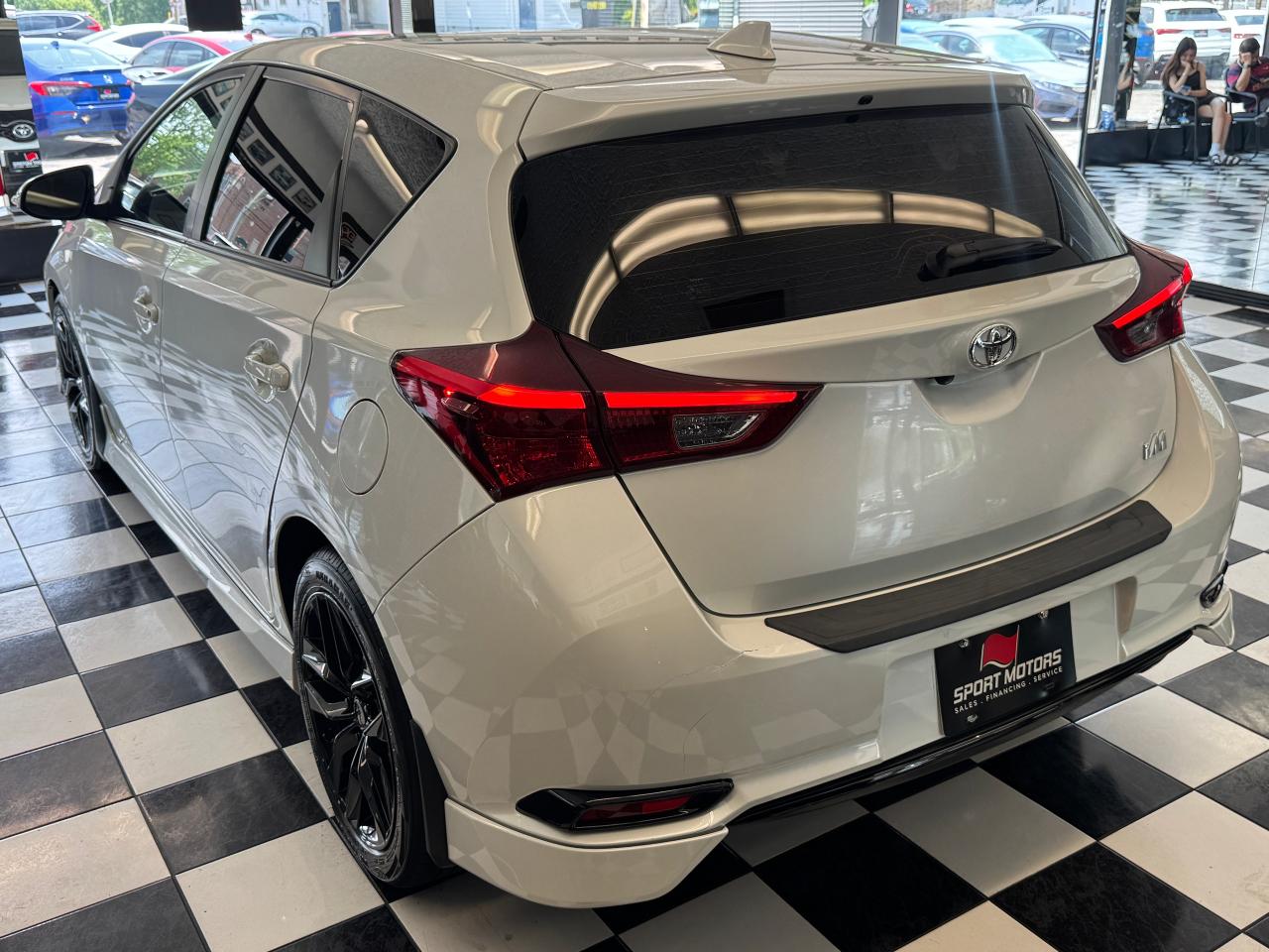 2017 Toyota Corolla iM Hatchback+New Tires+Alloys+Brakes+CLEAN CARFAX Photo7