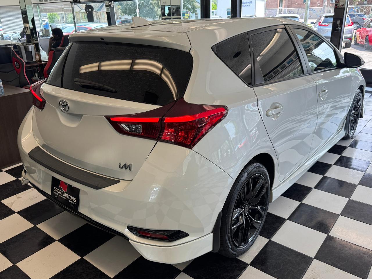 2017 Toyota Corolla iM Hatchback+New Tires+Alloys+Brakes+CLEAN CARFAX Photo9