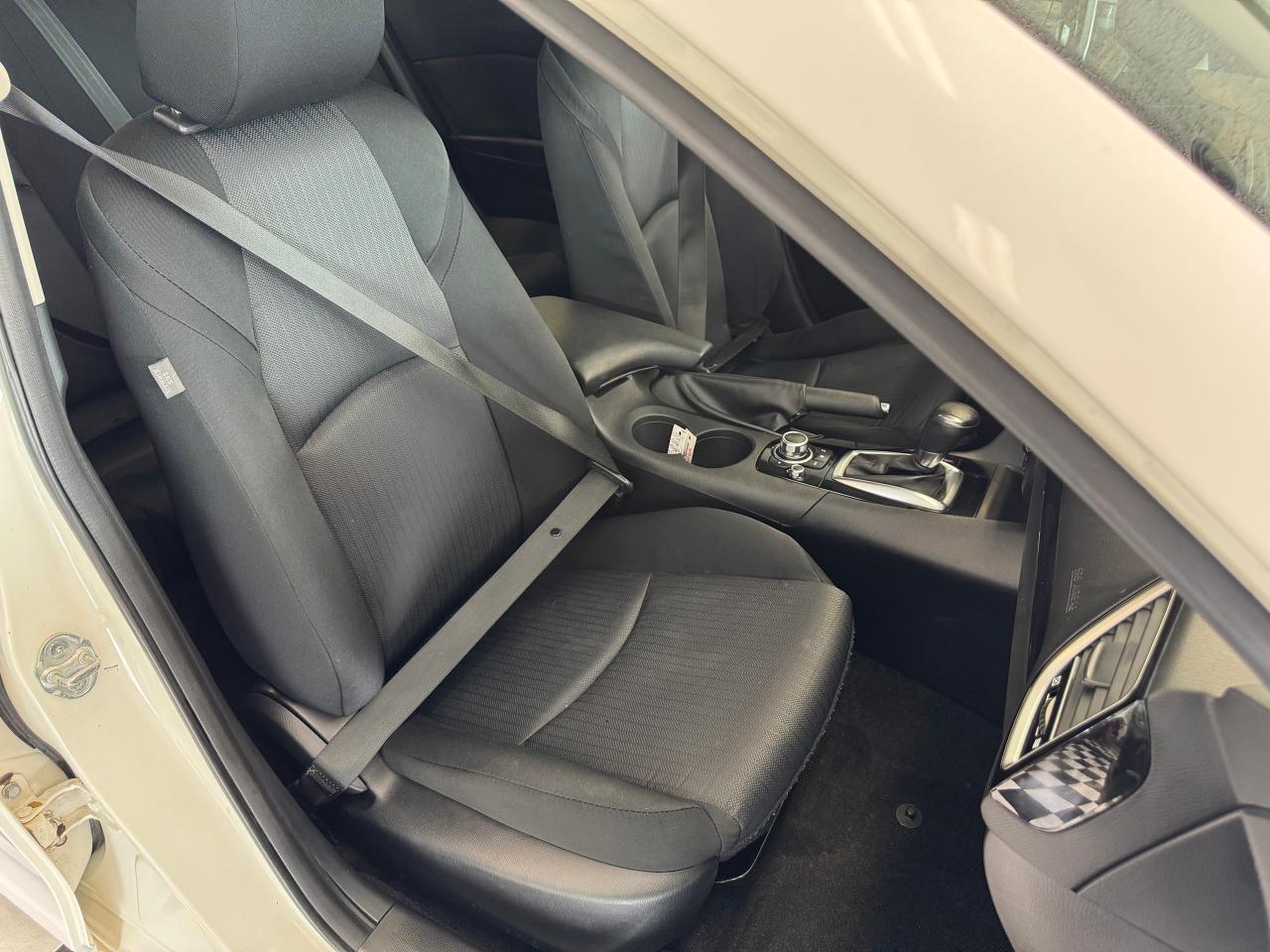 2016 Mazda MAZDA3 GX+New Tires+Brakes+Camera+A/C+CLEAN CARFAX Photo23