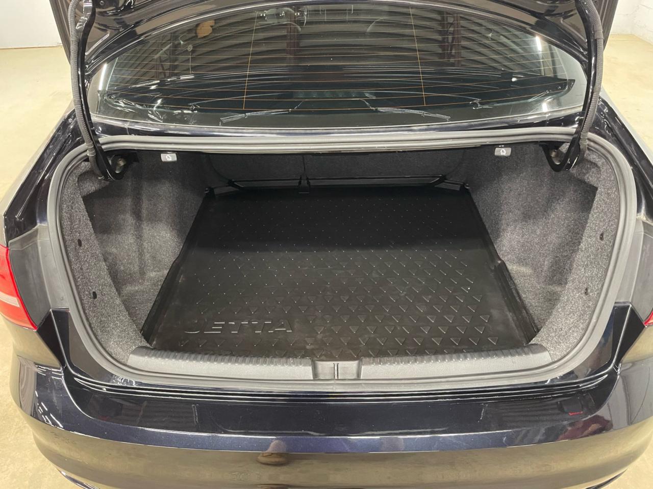 2017 Volkswagen Jetta 4dr 1.8 TSI Auto Highline