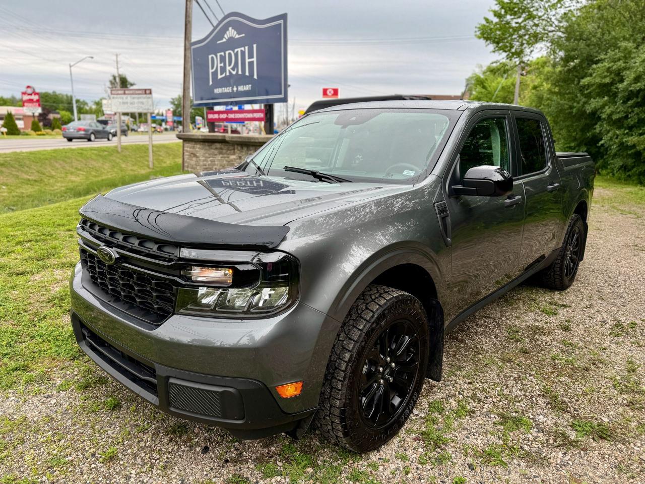 2024 Ford Maverick XLT AWD SuperCrew 2900KMS | Moonroof | One Owner - Photo #10