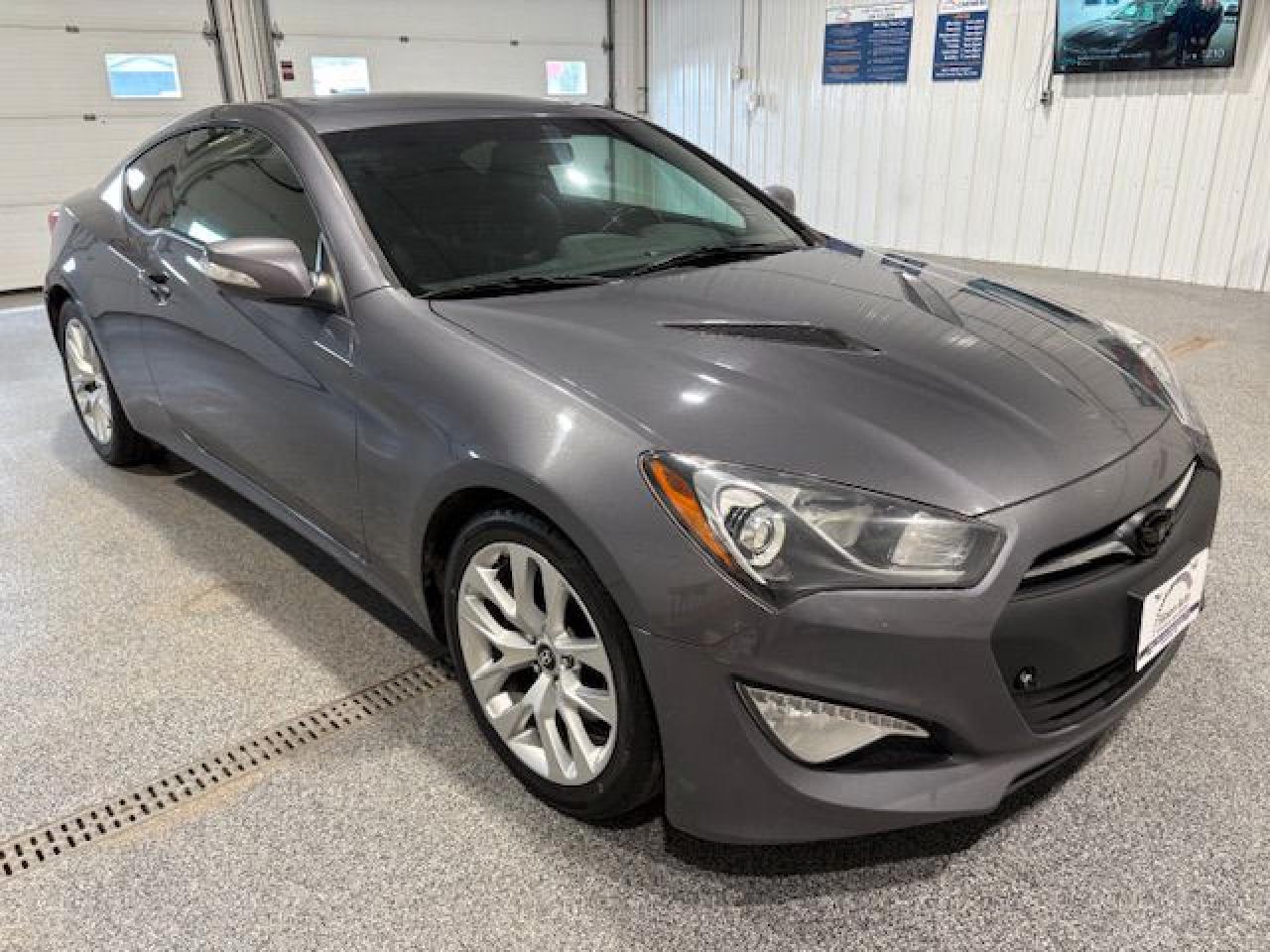 Used 2015 Hyundai Genesis Coupe 3.8 for sale in Brandon, MB
