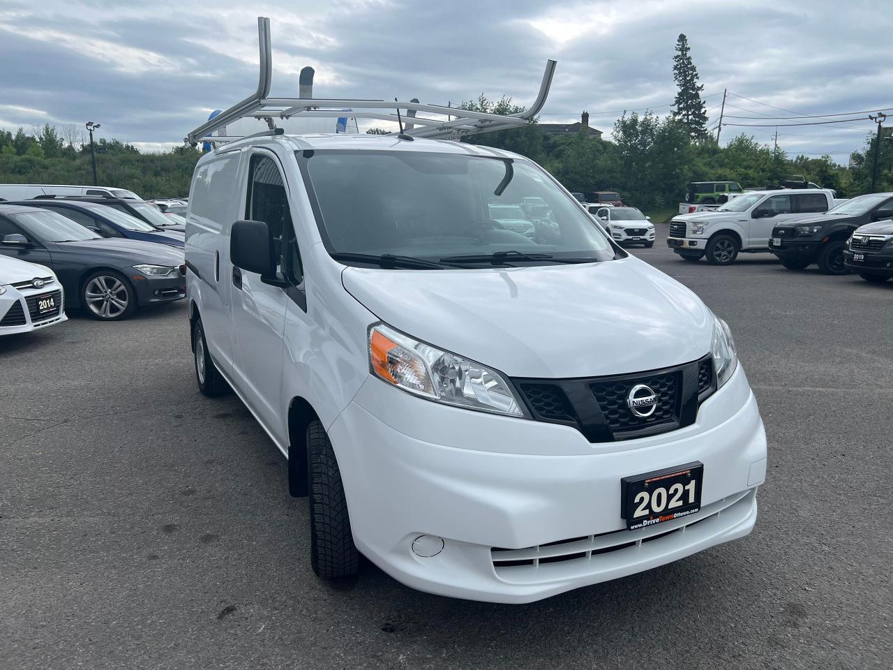 2021 Nissan NV200 SV - Photo #7