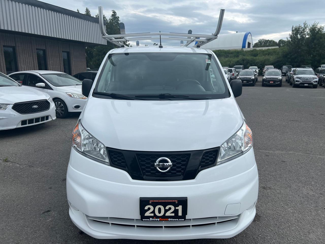 2021 Nissan NV200 SV - Photo #8