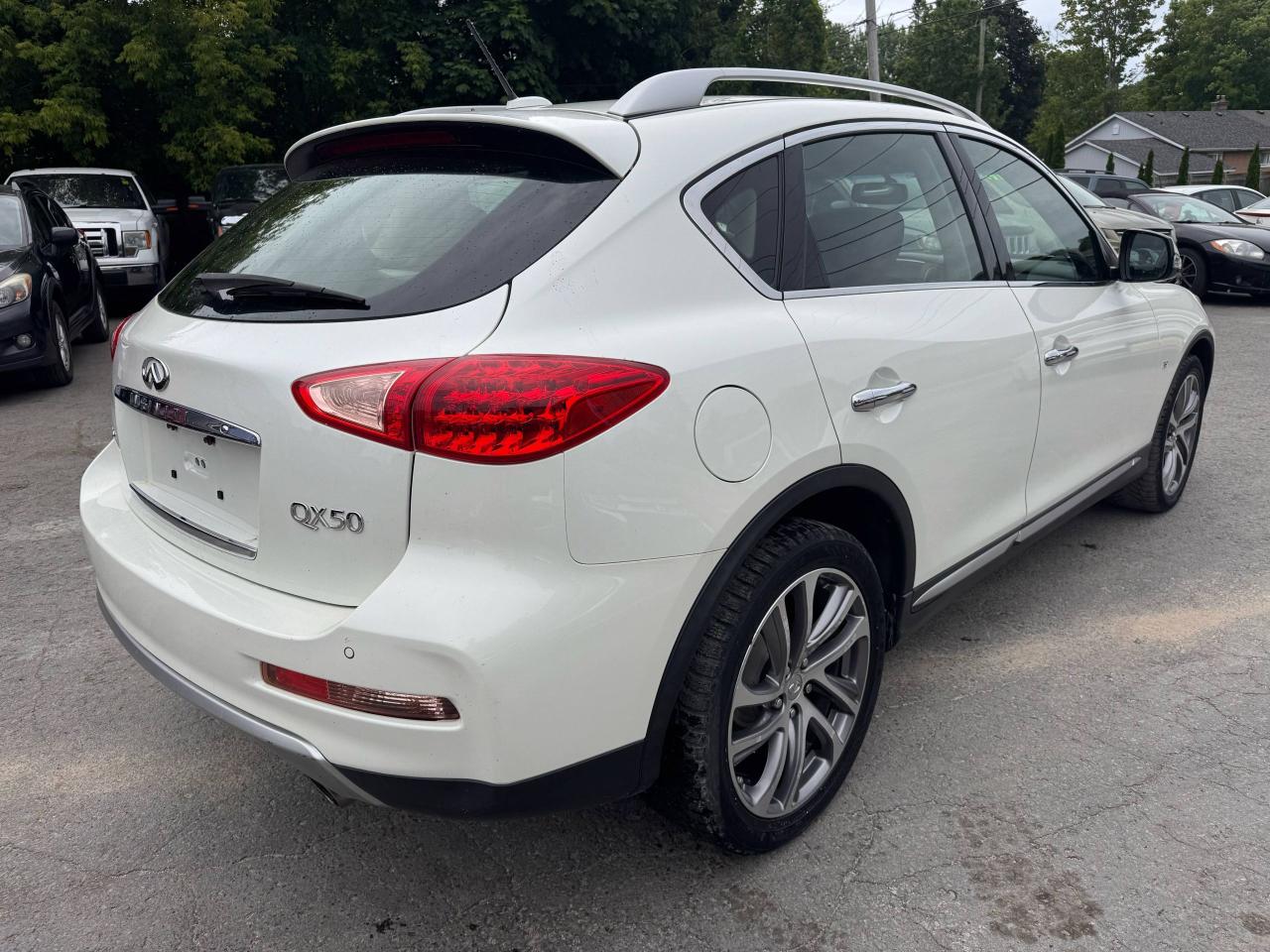 2016 Infiniti QX50 AWD - Photo #7