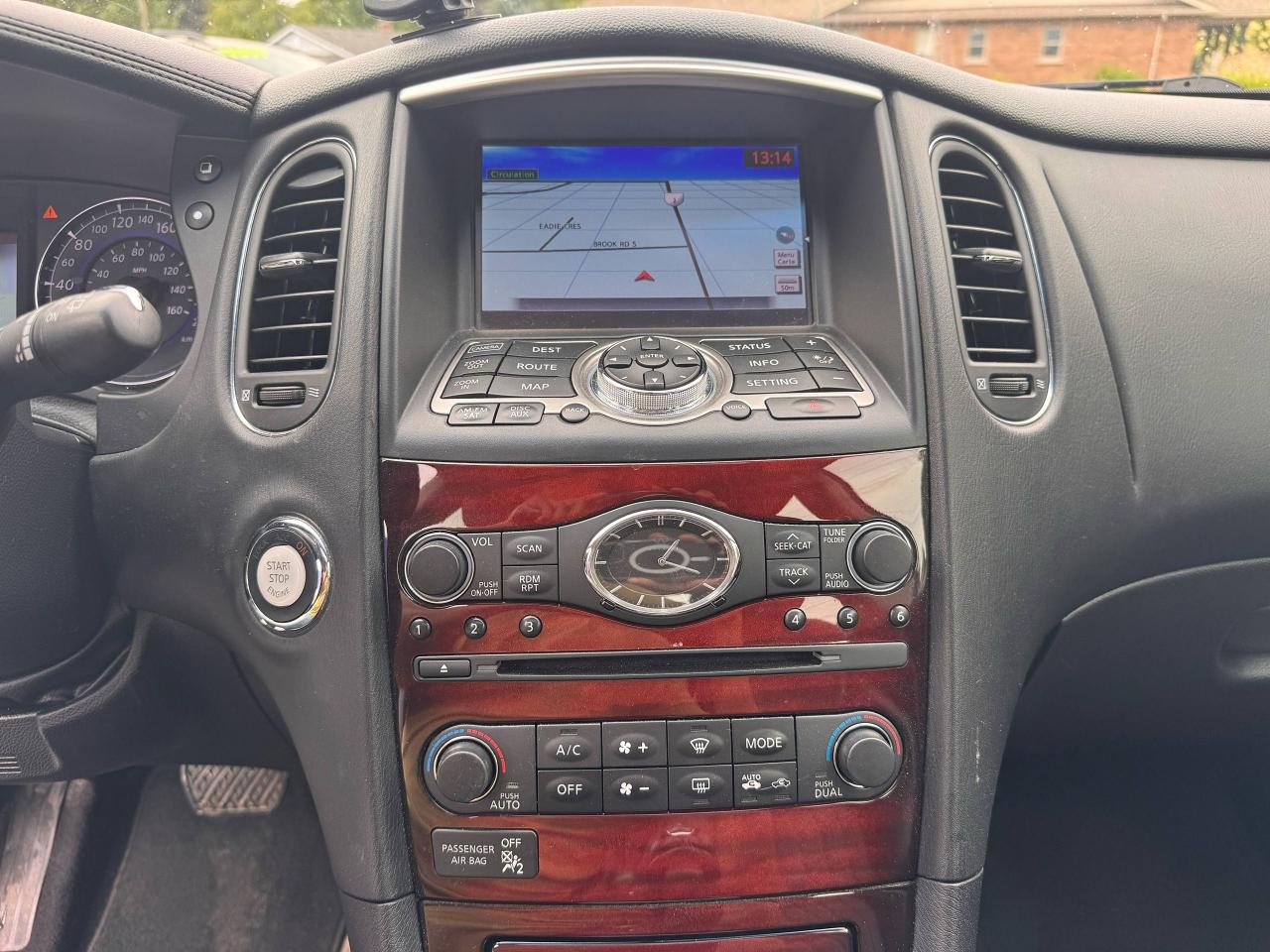 2016 Infiniti QX50 AWD - Photo #16
