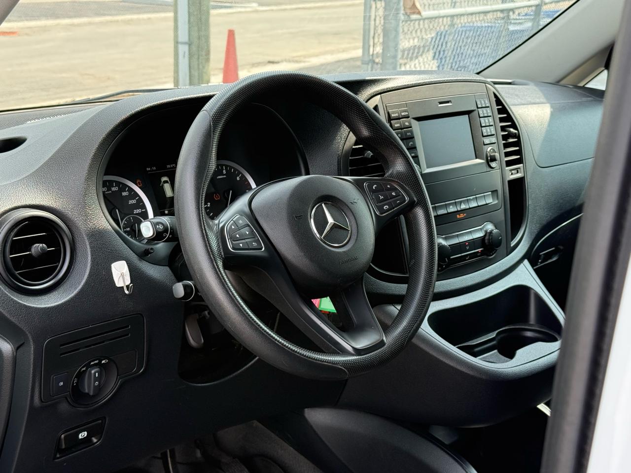 2020 Mercedes-Benz Metris Cargo Van LWB|Shelves|Backup|4 Keys - Photo #6
