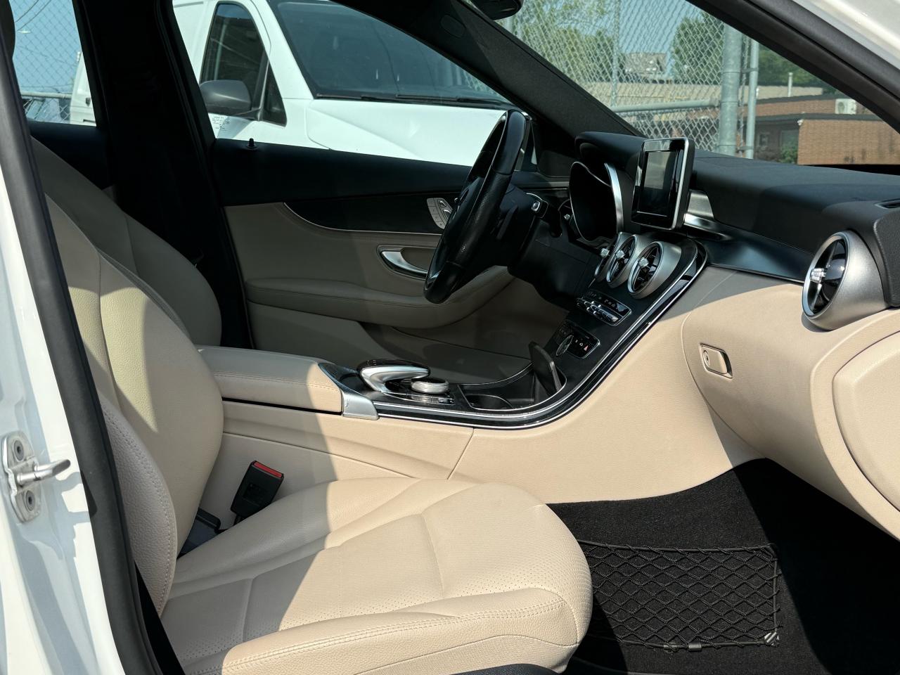 2015 Mercedes-Benz C-Class C 300 AMG|KEYLESS|HEATED SEATS - Photo #8