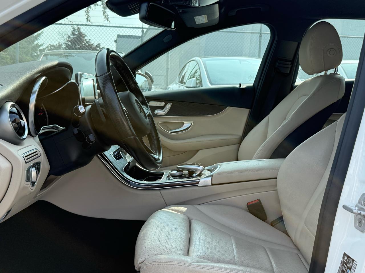 2015 Mercedes-Benz C-Class C 300 AMG|KEYLESS|HEATED SEATS - Photo #5
