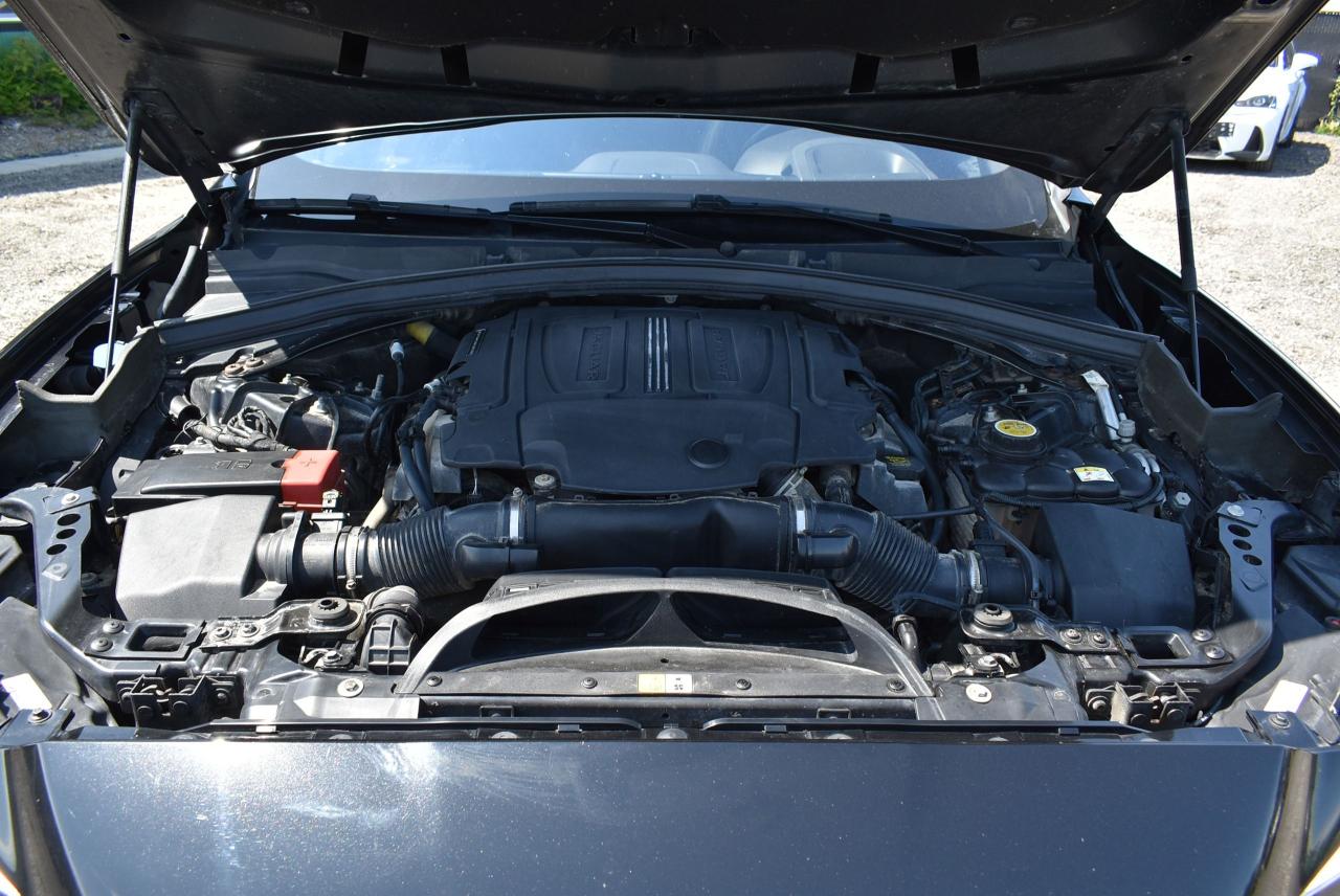 2018 Jaguar F-PACE 35t AWD Prestige 3.0L Supercharged - Photo #18