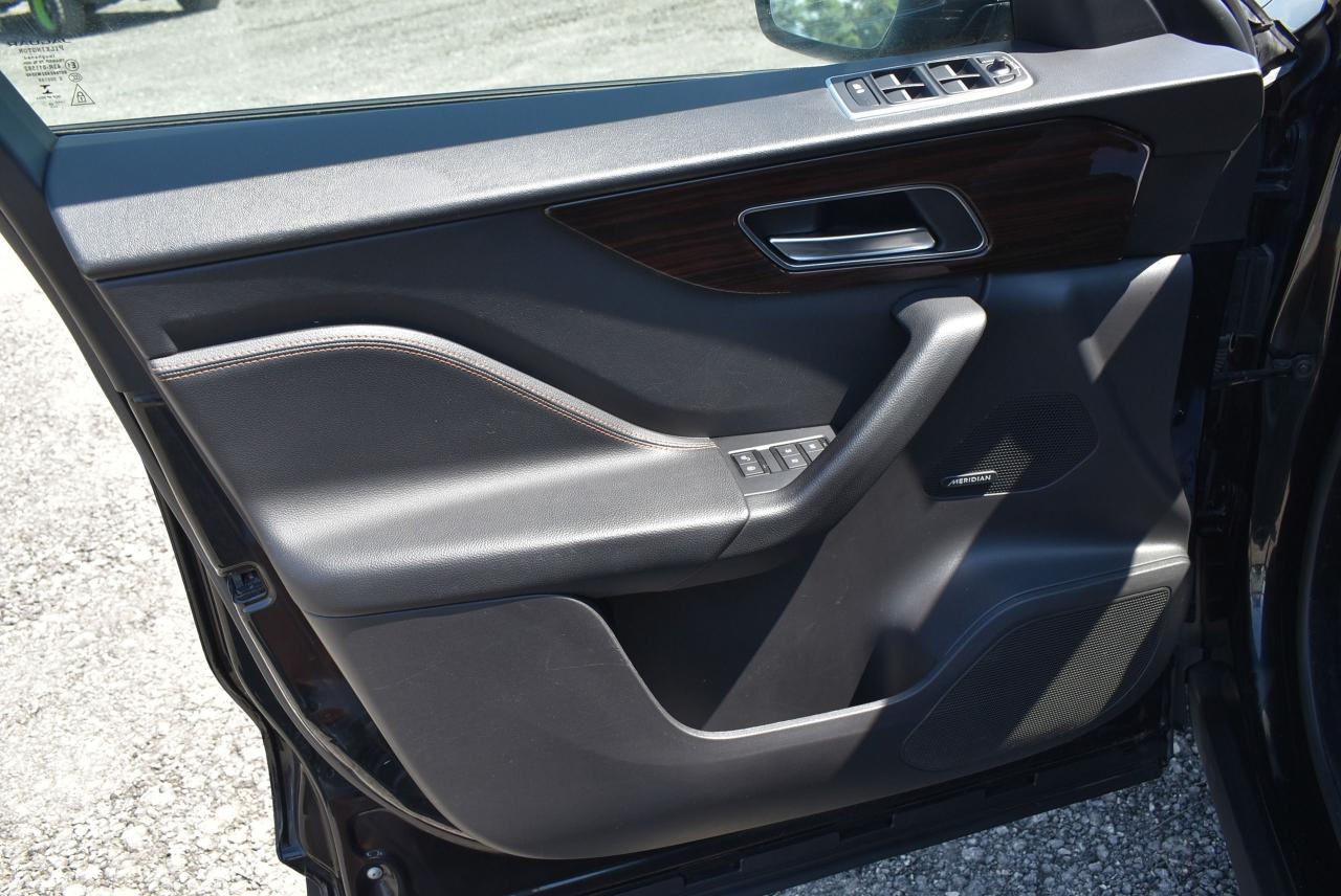 2018 Jaguar F-PACE 35t AWD Prestige 3.0L Supercharged - Photo #20