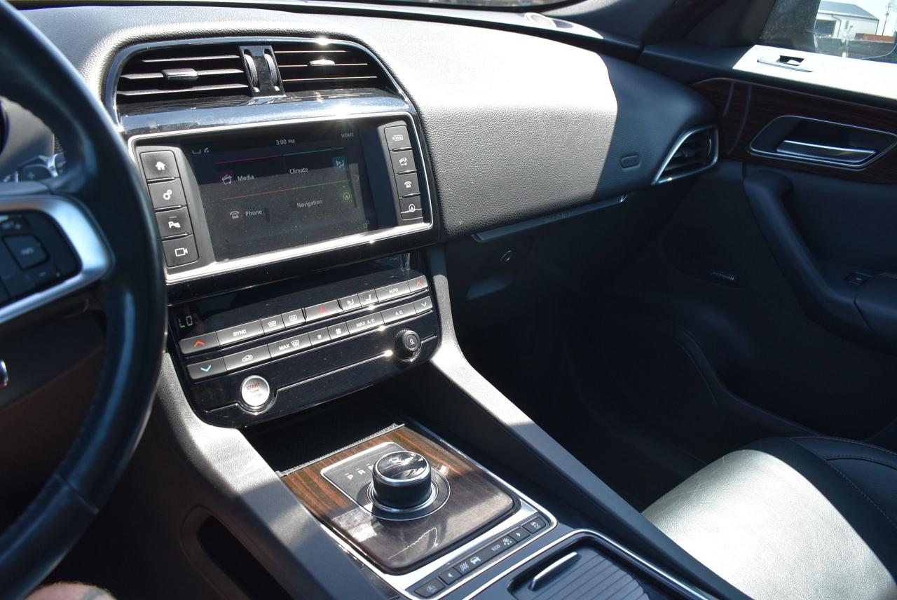 2018 Jaguar F-PACE 35t AWD Prestige 3.0L Supercharged - Photo #40