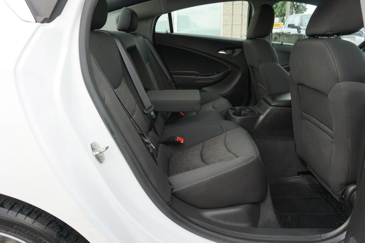 2016 Chevrolet Volt LT CERTIFIED *ACCIDENT FREE*33 CHEVY SERVICE* CAMERA BLUETOOTH HEATED SEATS CRUISE ALLOYS - Photo #17