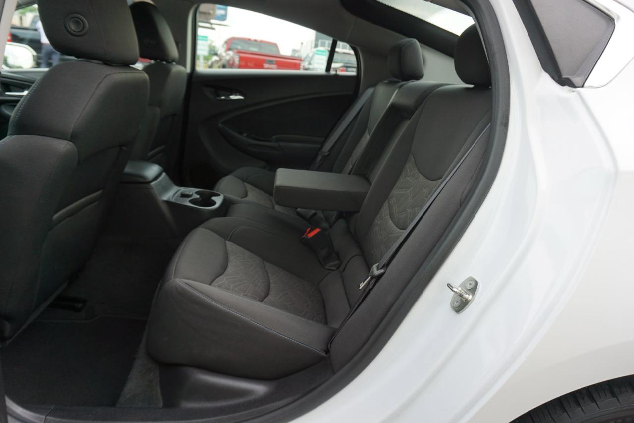 2016 Chevrolet Volt LT CERTIFIED *ACCIDENT FREE*33 CHEVY SERVICE* CAMERA BLUETOOTH HEATED SEATS CRUISE ALLOYS - Photo #16