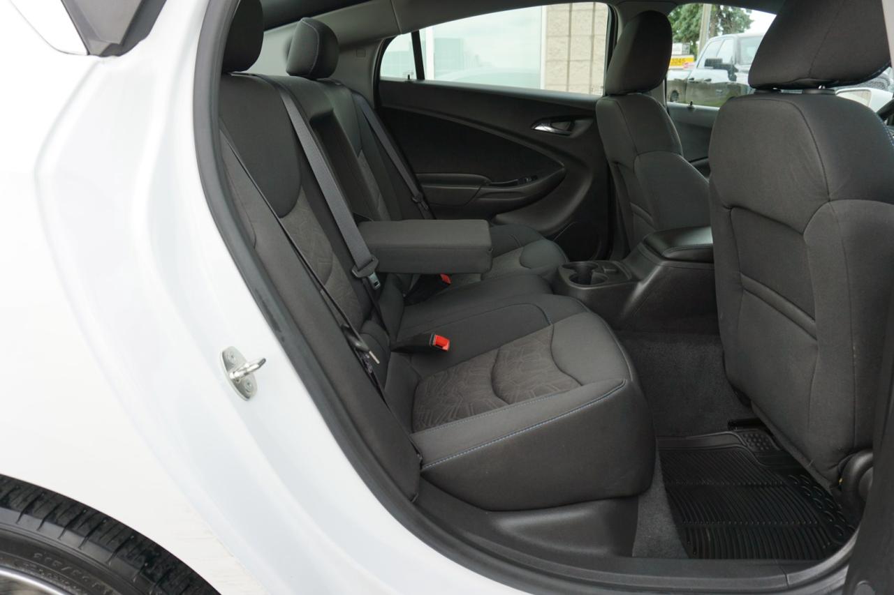 2016 Chevrolet Volt LT CERTIFIED *ACCIDENT FREE*33 CHEVY SERVICE* CAMERA BLUETOOTH HEATED SEATS CRUISE ALLOYS - Photo #17
