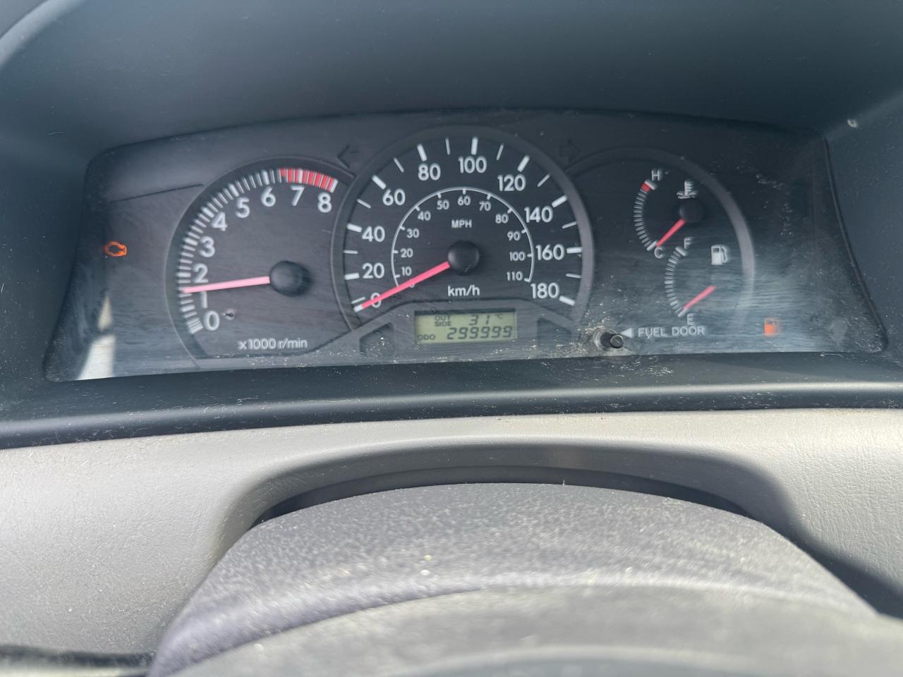 2004 Toyota Corolla CE - Photo #9