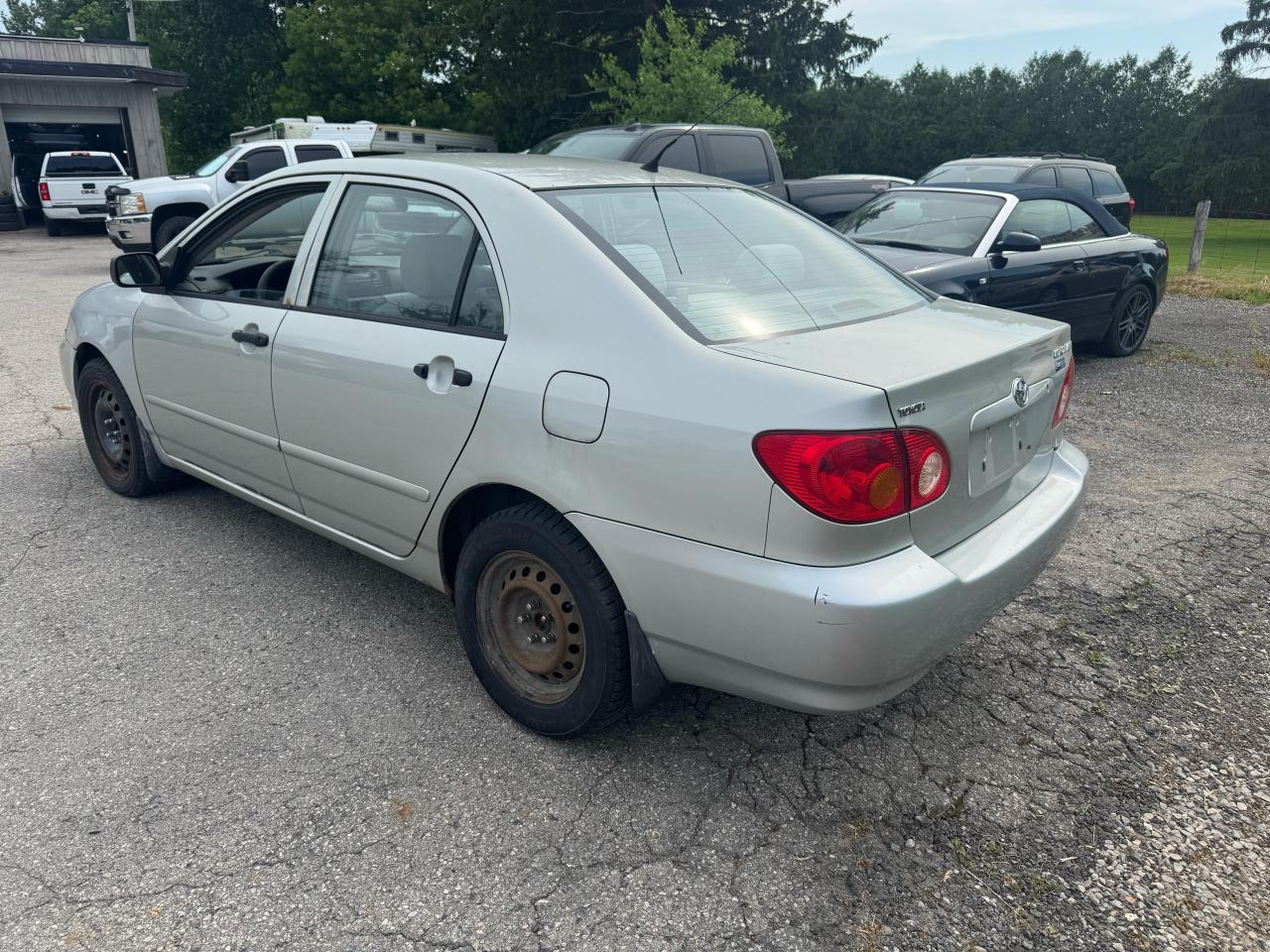 2004 Toyota Corolla CE - Photo #4